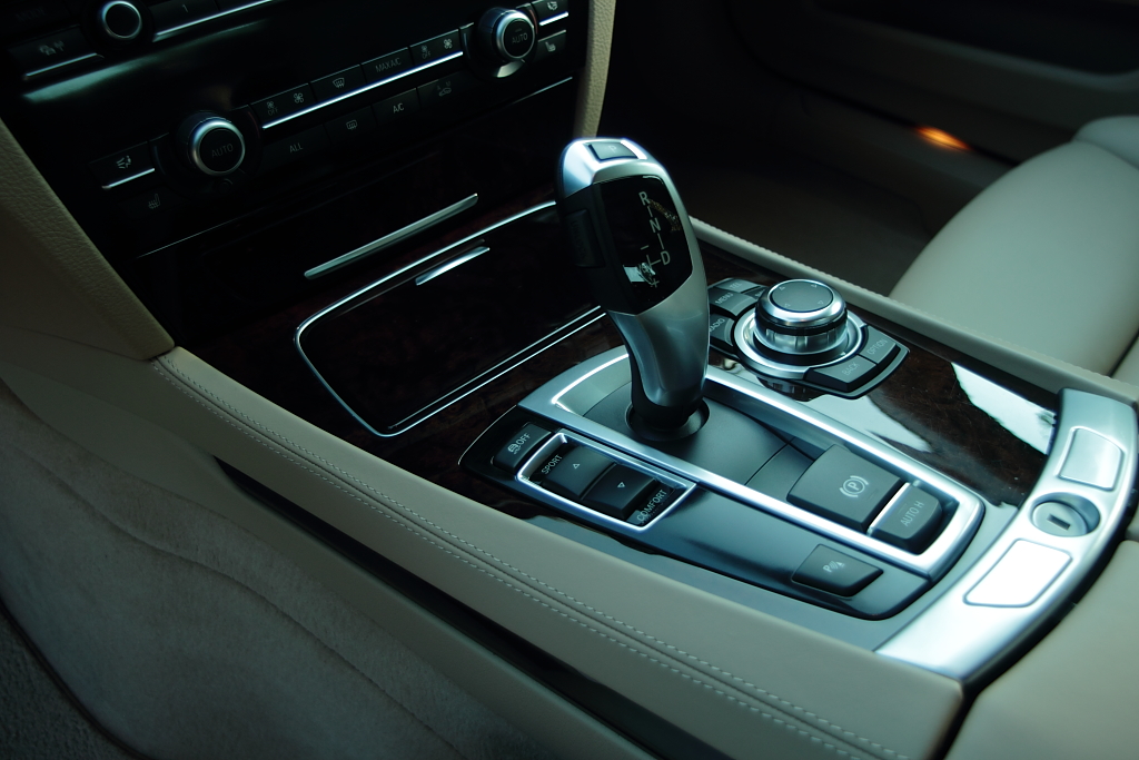 BMW 730