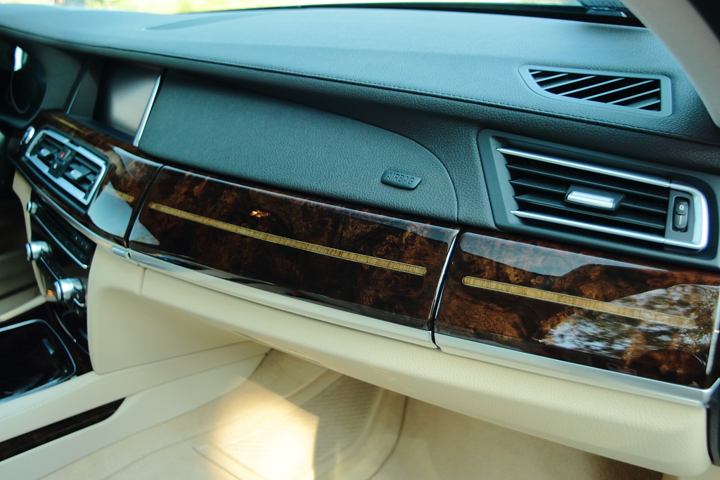 BMW 730