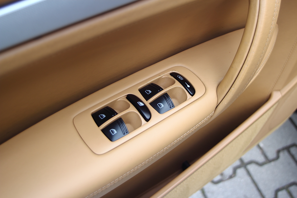 Infinity Q30